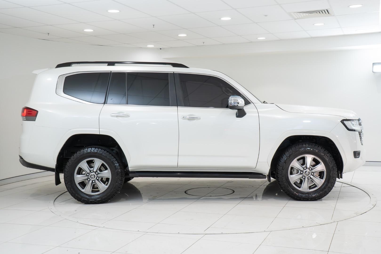 2022 Toyota Landcruiser Sahara in White