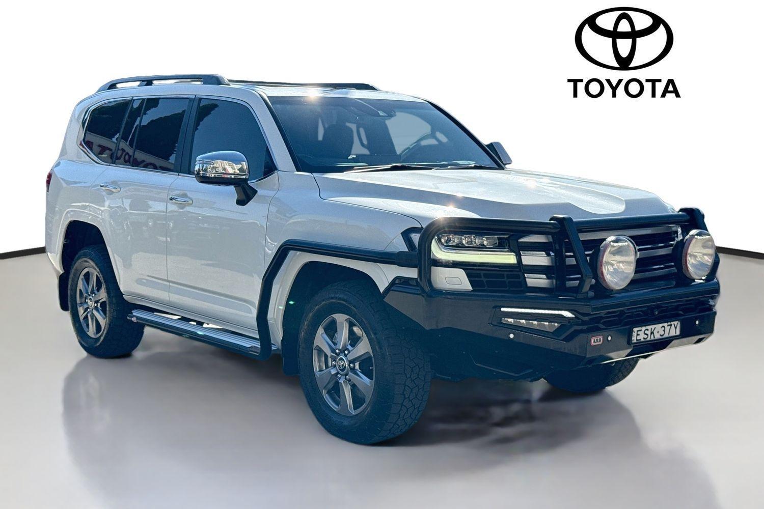 2022 Toyota Landcruiser Sahara in White