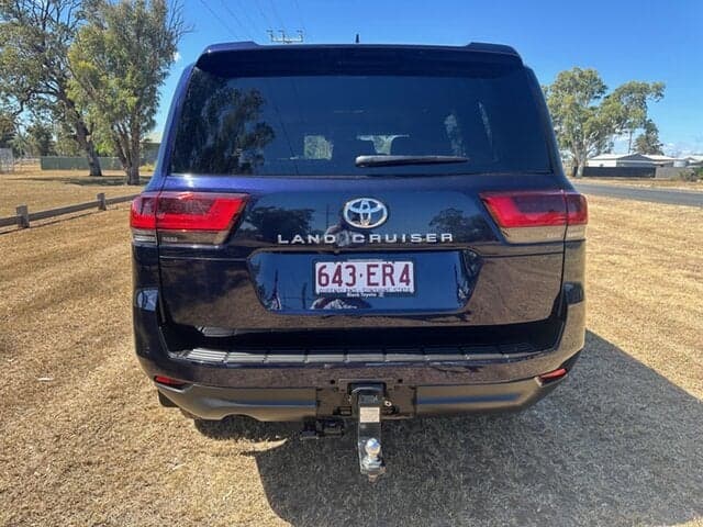 2022 Toyota Landcruiser VX in Blue