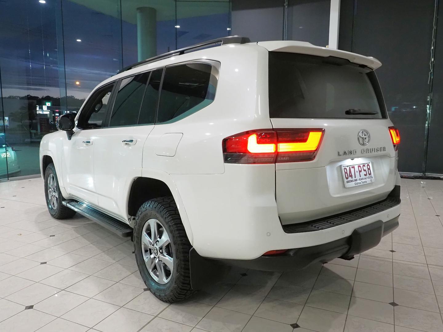 2022 Toyota Landcruiser Sahara in White