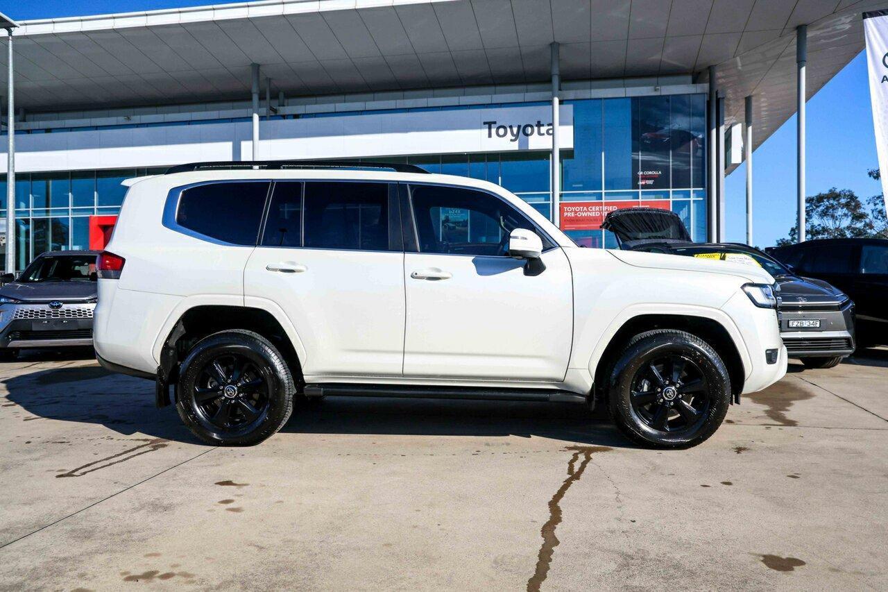 2023 Toyota Landcruiser VX in White