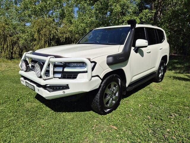 2023 Toyota Landcruiser VX in White
