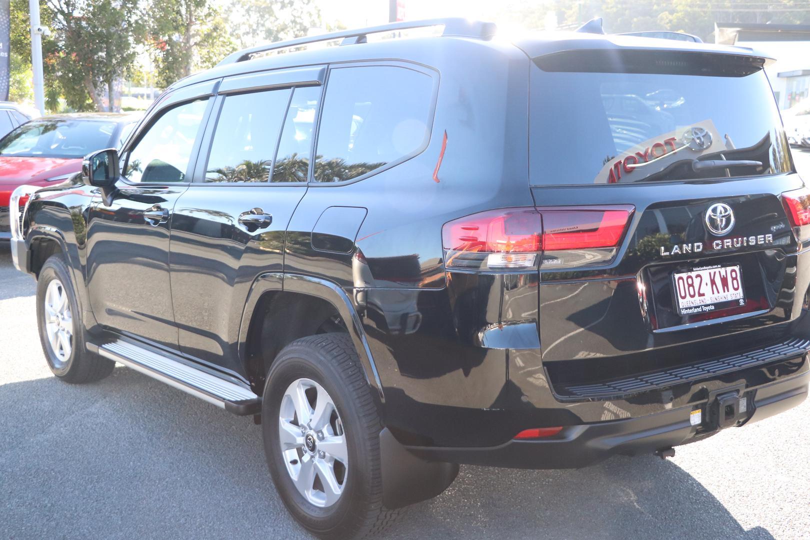 2024 Toyota Landcruiser GXL in Black