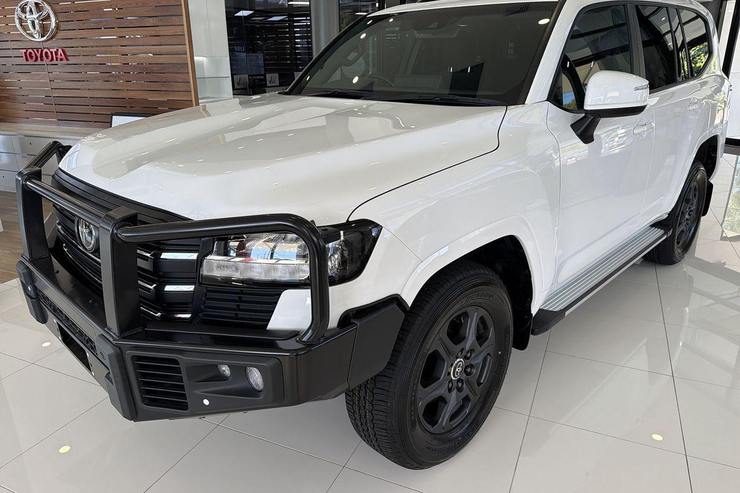 2024 Toyota Landcruiser GXL in White