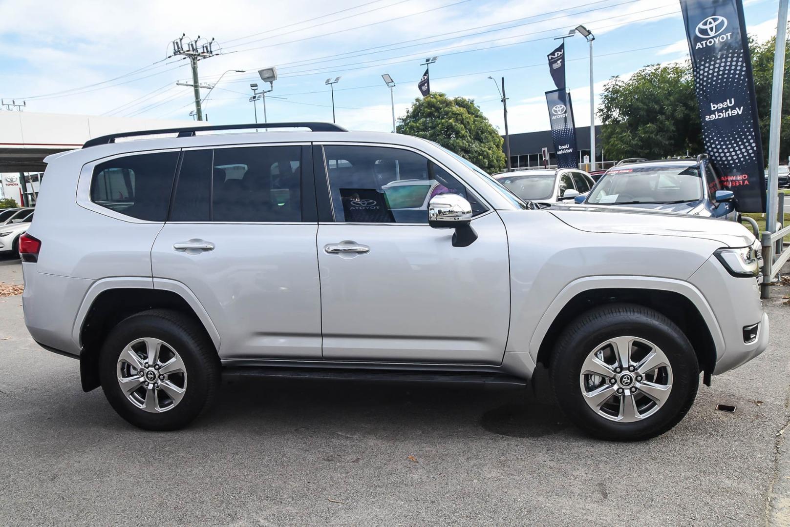 2025 Toyota Landcruiser Sahara in Silver