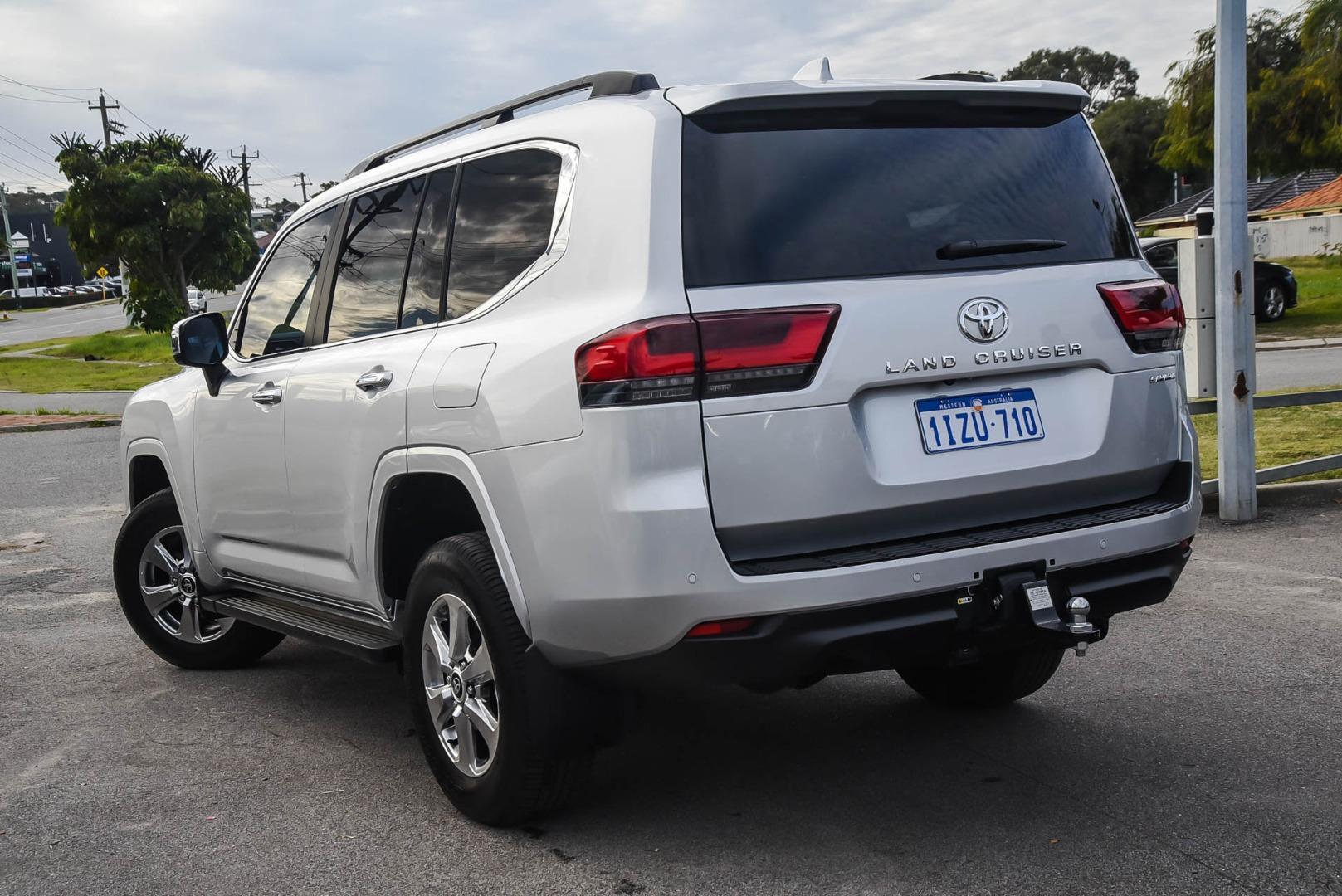 2025 Toyota Landcruiser Sahara in Silver