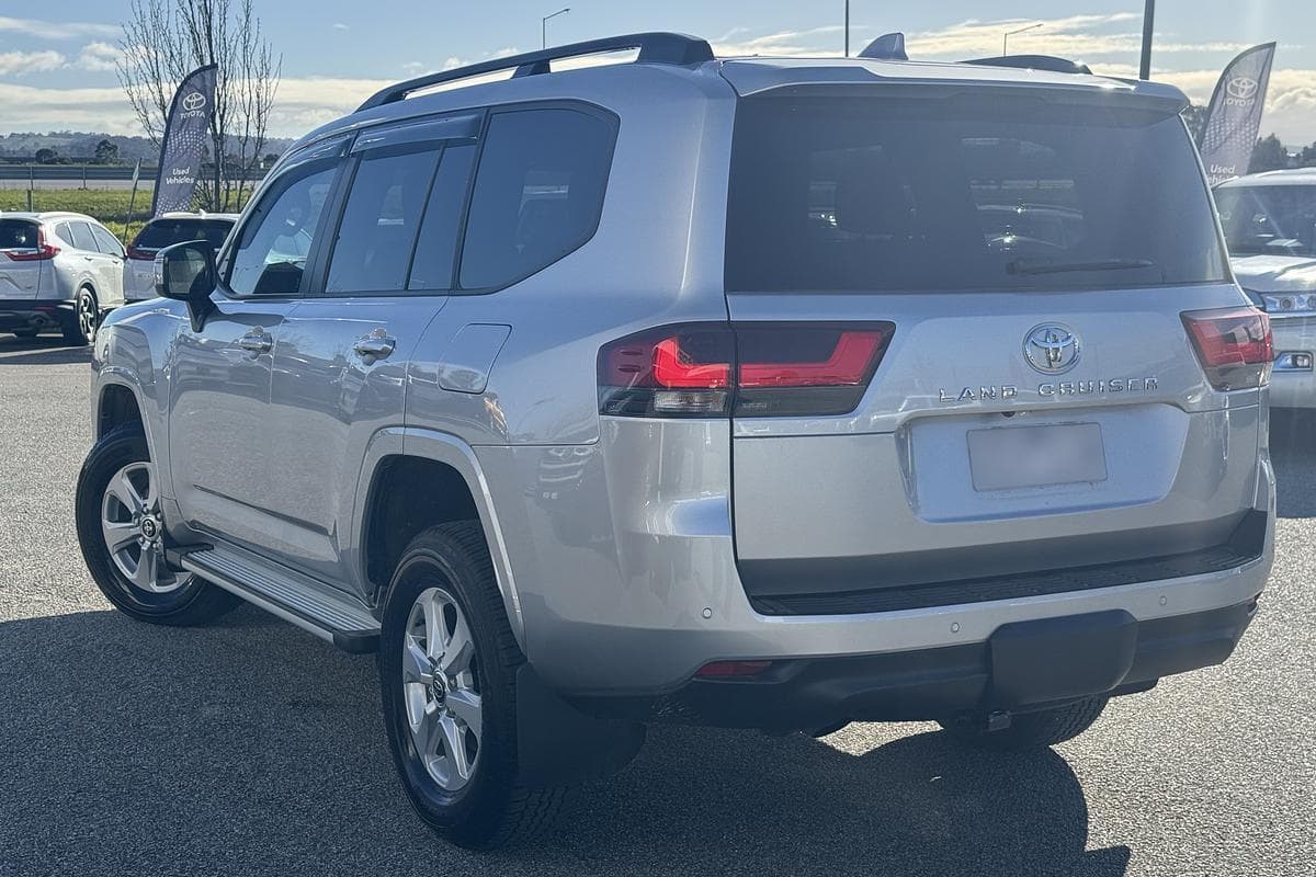 2026 Toyota Landcruiser GXL in Silver
