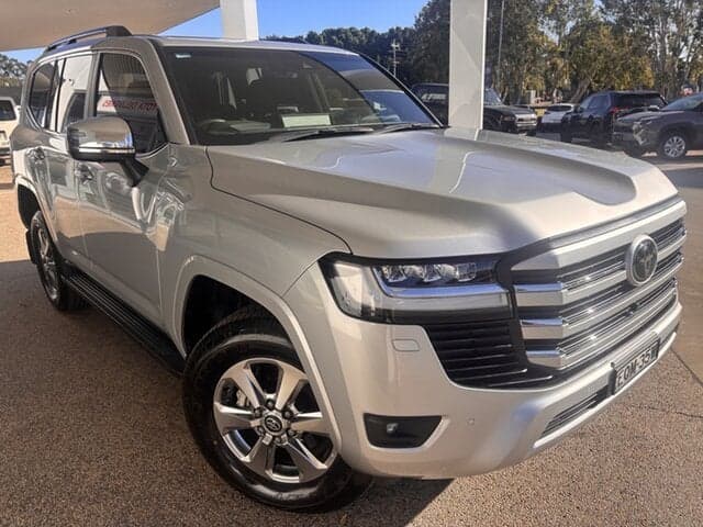 2021 Toyota Landcruiser Sahara in Silver