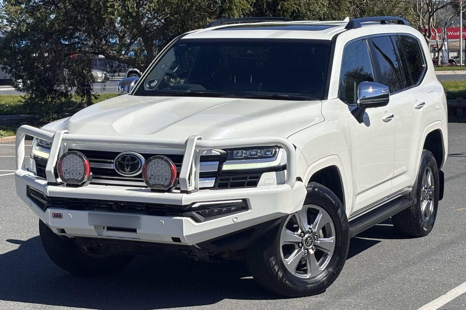 2022 Toyota Landcruiser Sahara in White