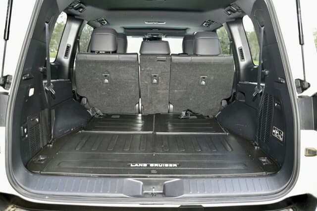 2022 Toyota Landcruiser VX in White