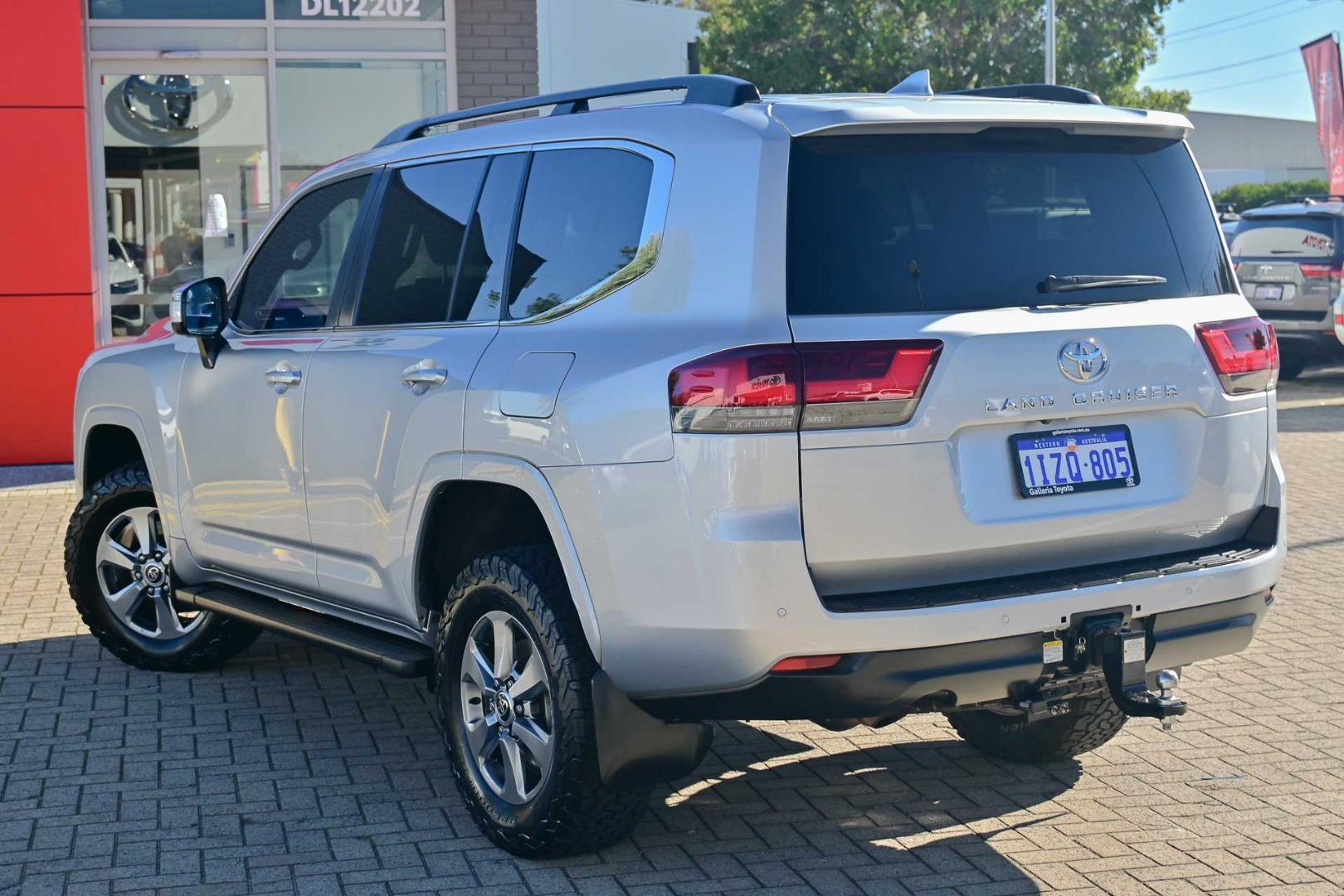 2022 Toyota Landcruiser VX in Silver