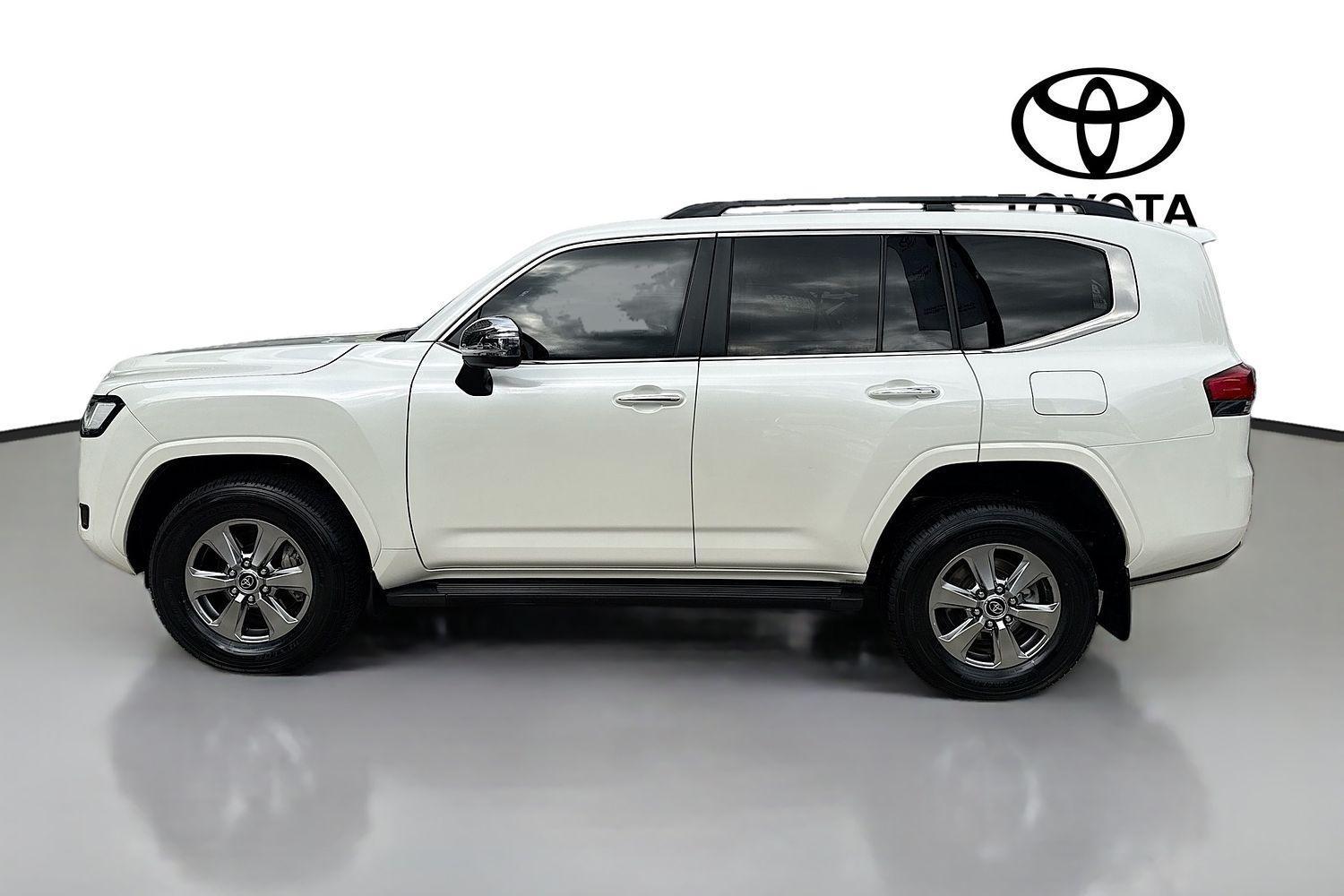 2023 Toyota Landcruiser Sahara in White