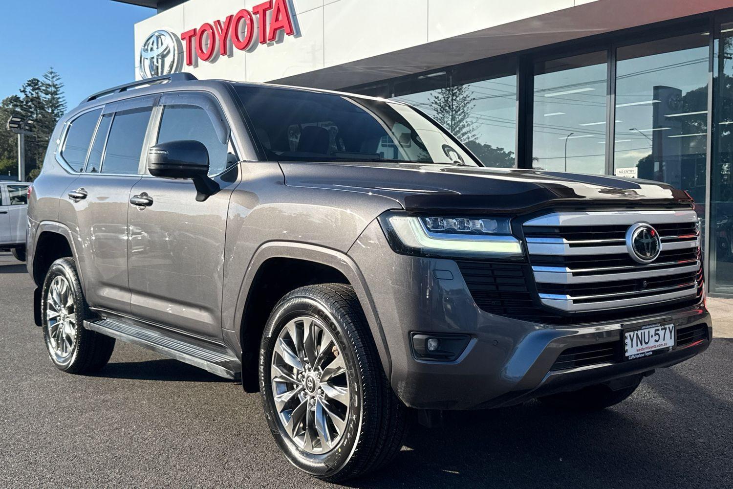 2023 Toyota Landcruiser VX in Silver