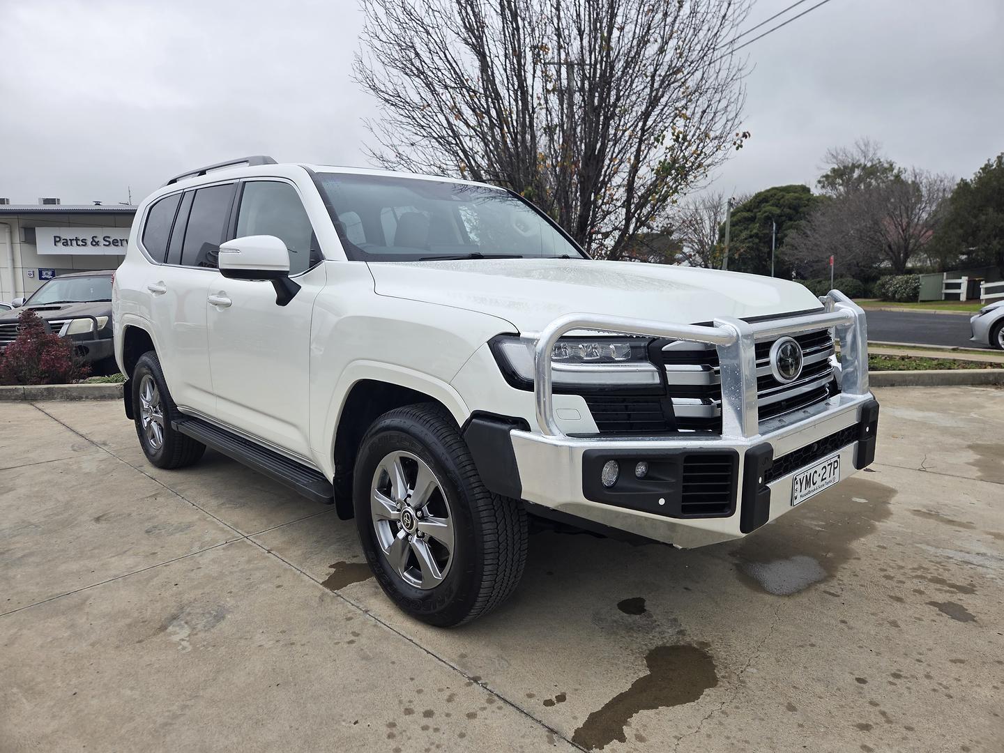 2024 Toyota Landcruiser 300 VX in White