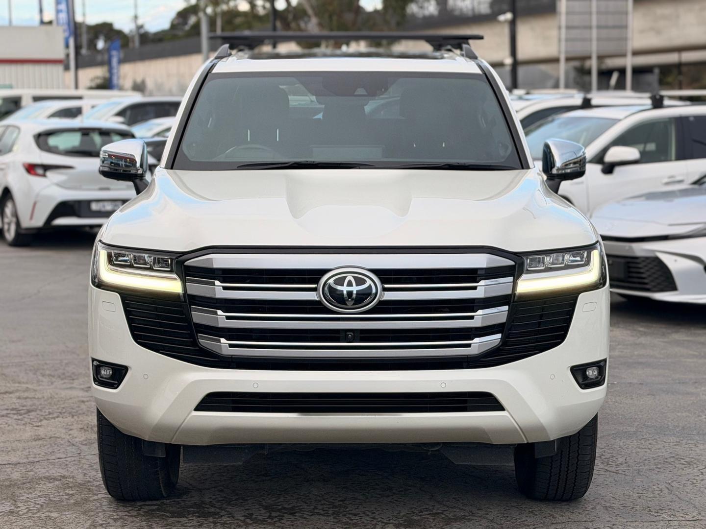 2024 Toyota Landcruiser Sahara in White