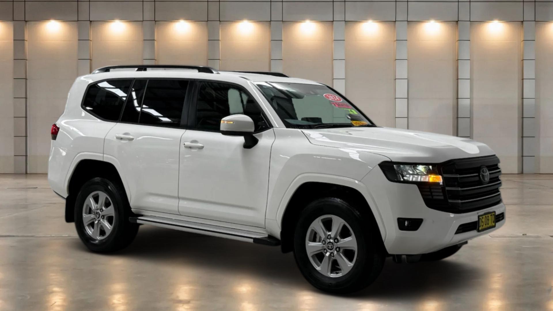2024 Toyota Landcruiser GXL in White