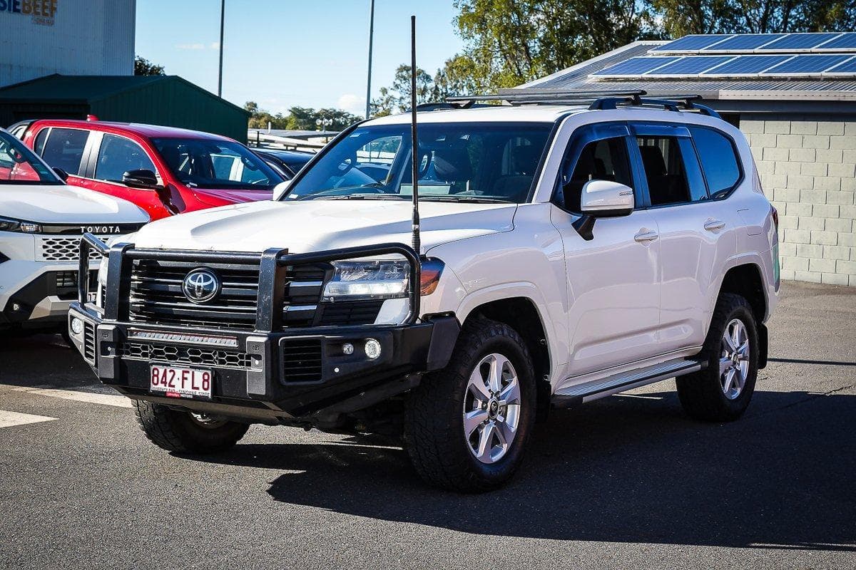 2021 Toyota Landcruiser 300 GXL in White