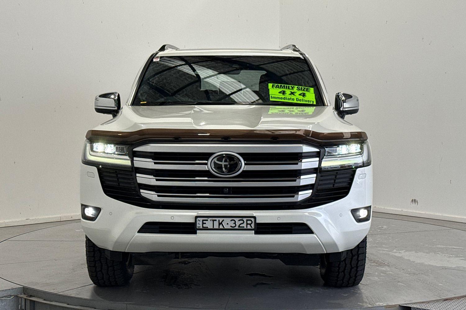 2022 Toyota Landcruiser Sahara in White