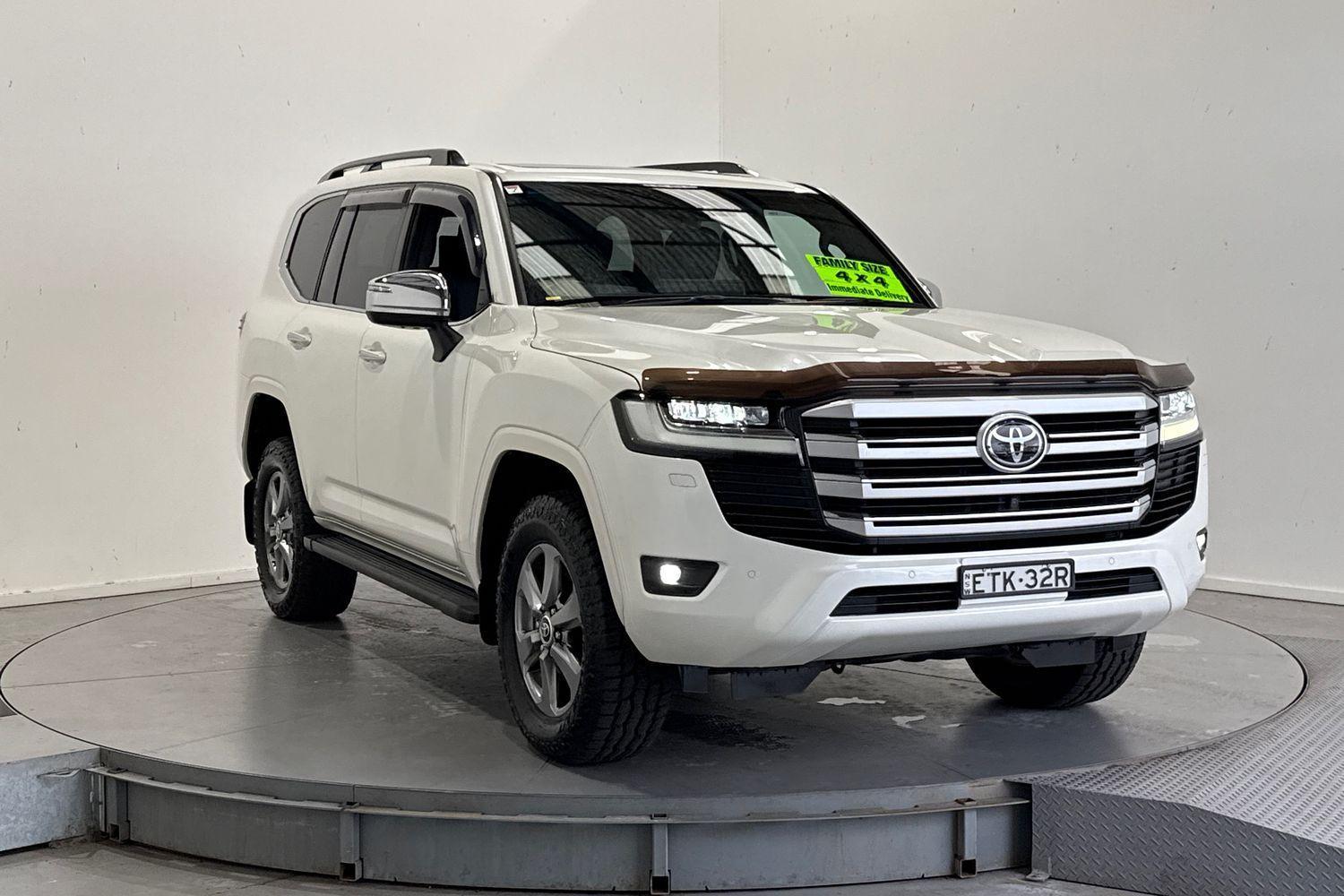 2022 Toyota Landcruiser Sahara in White