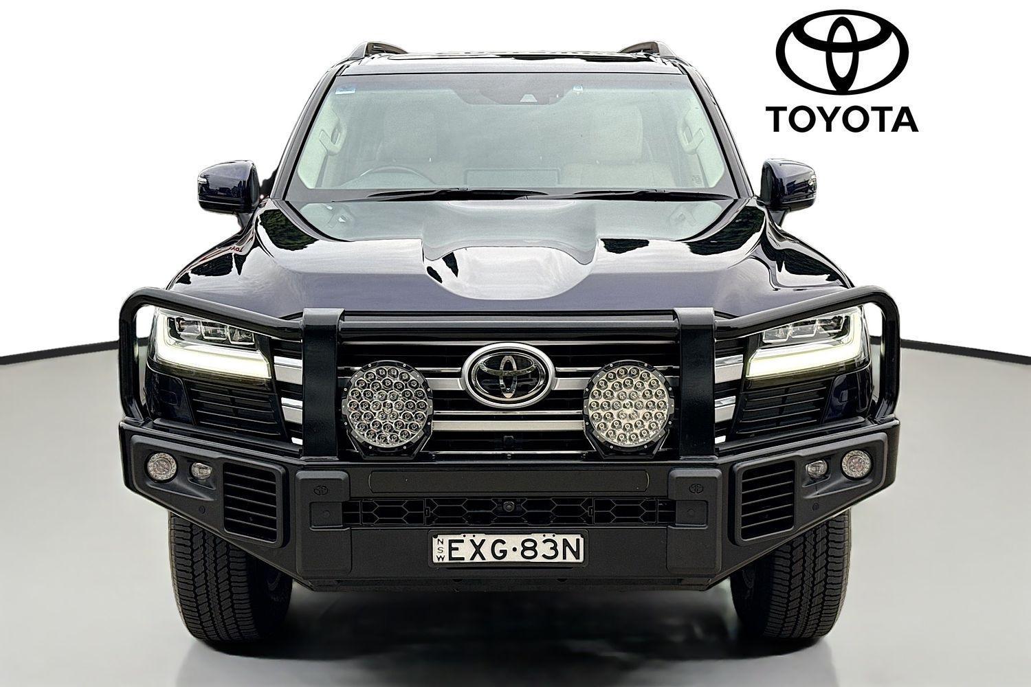 2022 Toyota Landcruiser VX in Blue