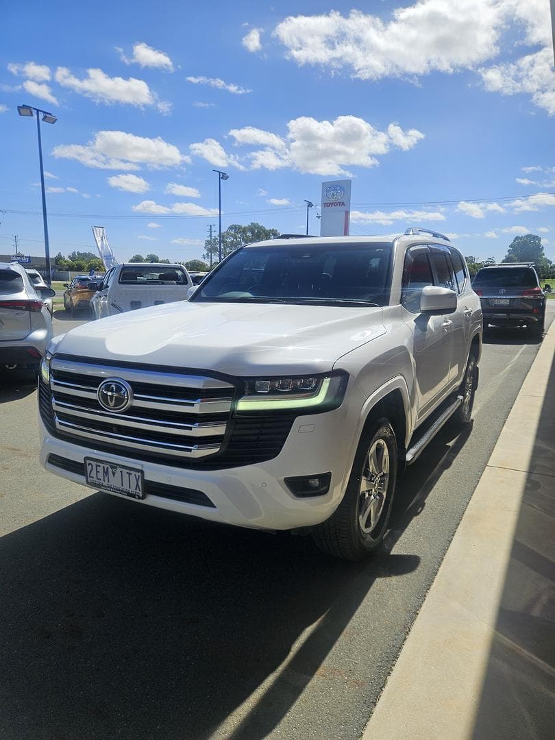 2023 Toyota Landcruiser VX in White