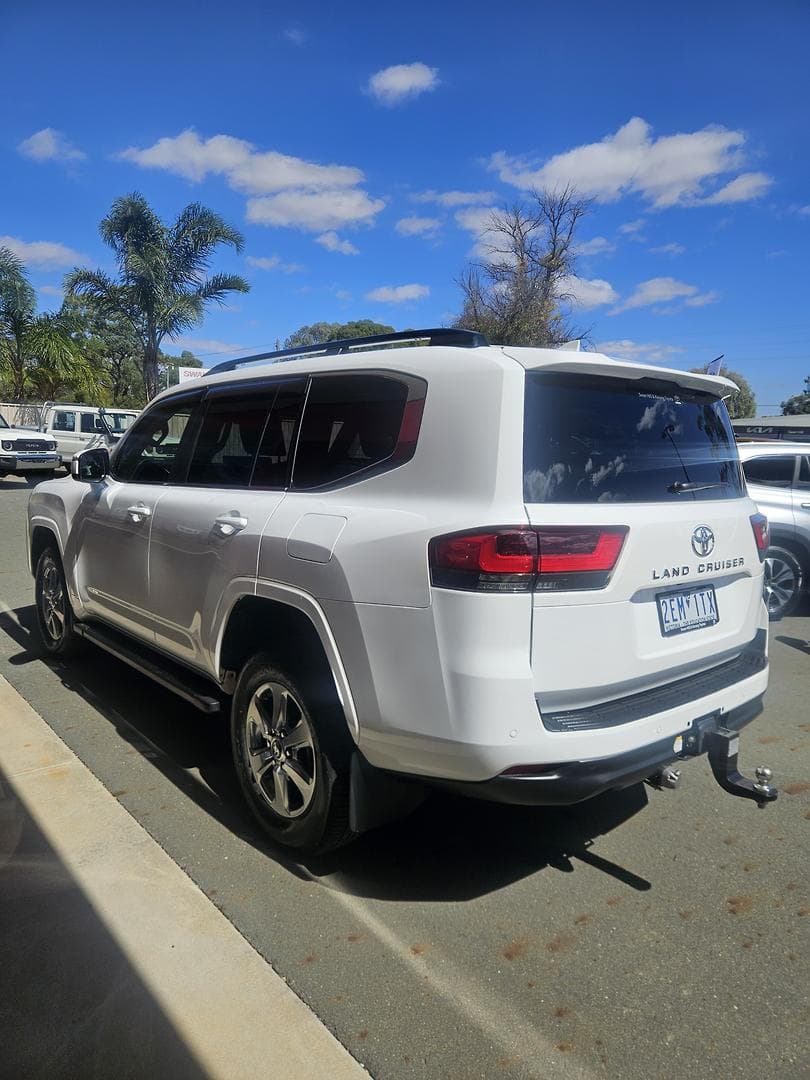 2023 Toyota Landcruiser VX in White