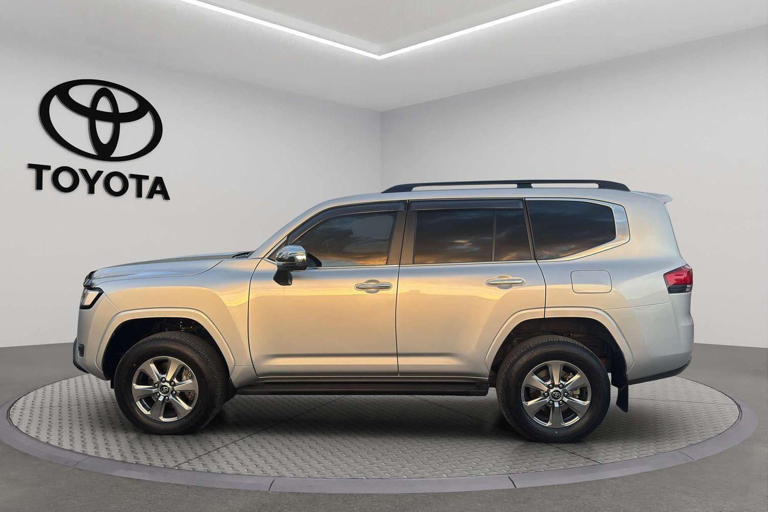 2023 Toyota Landcruiser Sahara in Silver