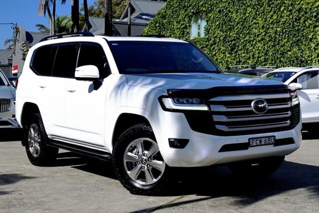 2023 Toyota Landcruiser VX in White