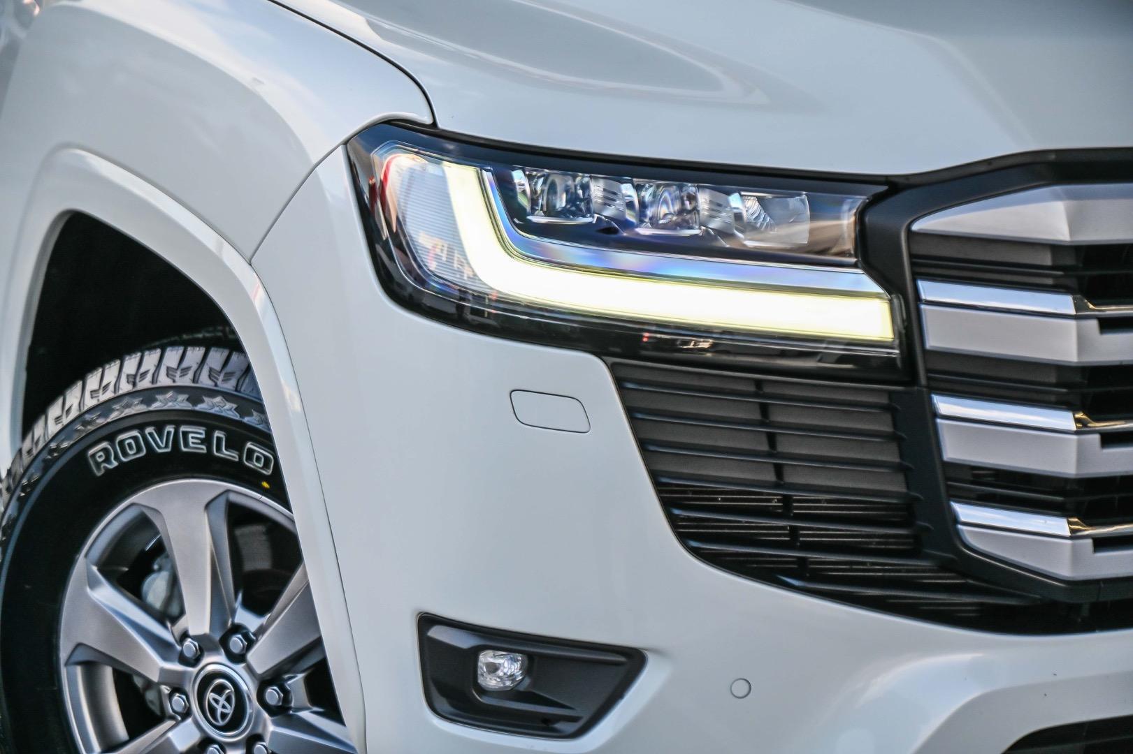 2024 Toyota Landcruiser VX in White