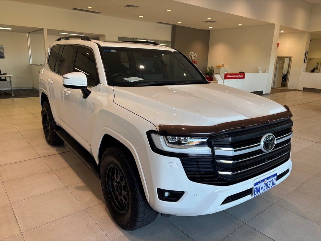 2022 Toyota Landcruiser VX in White