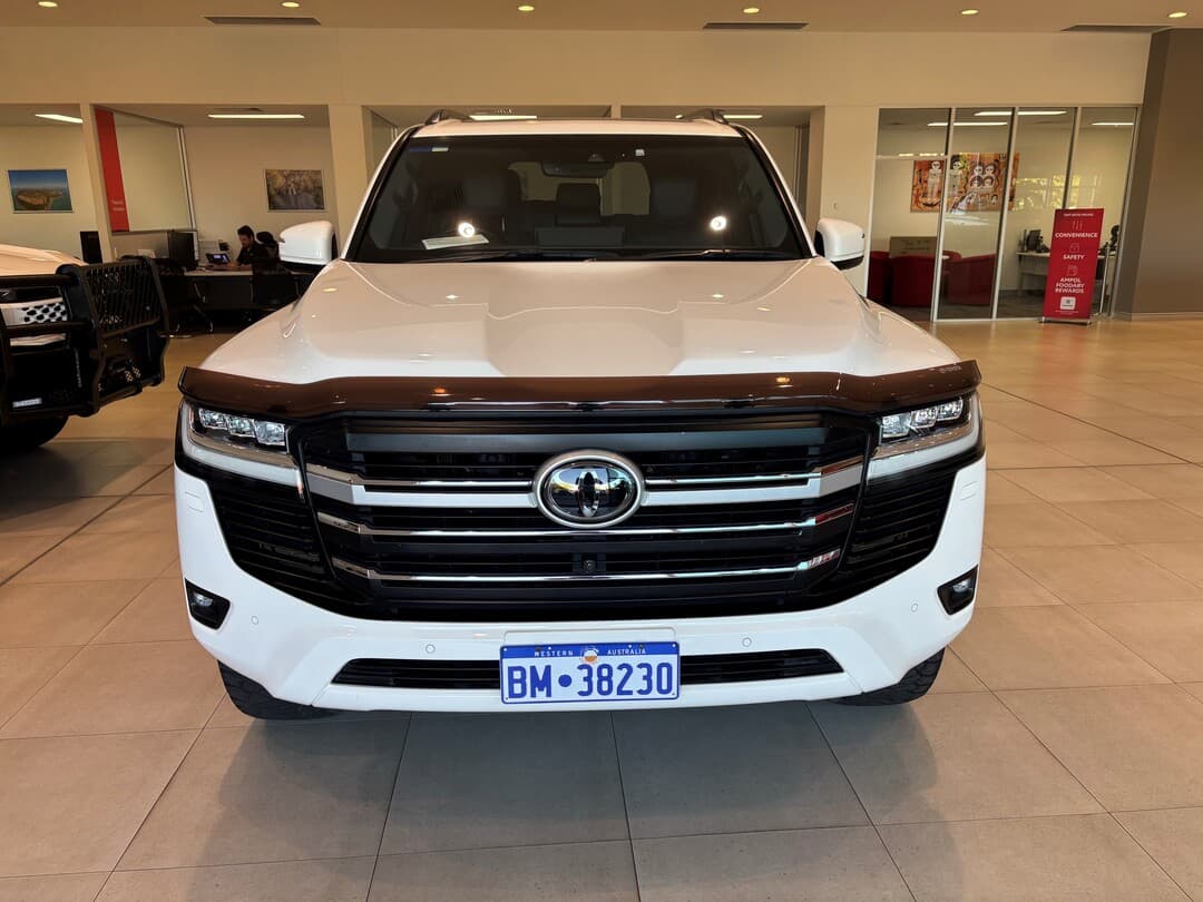 2022 Toyota Landcruiser VX in White