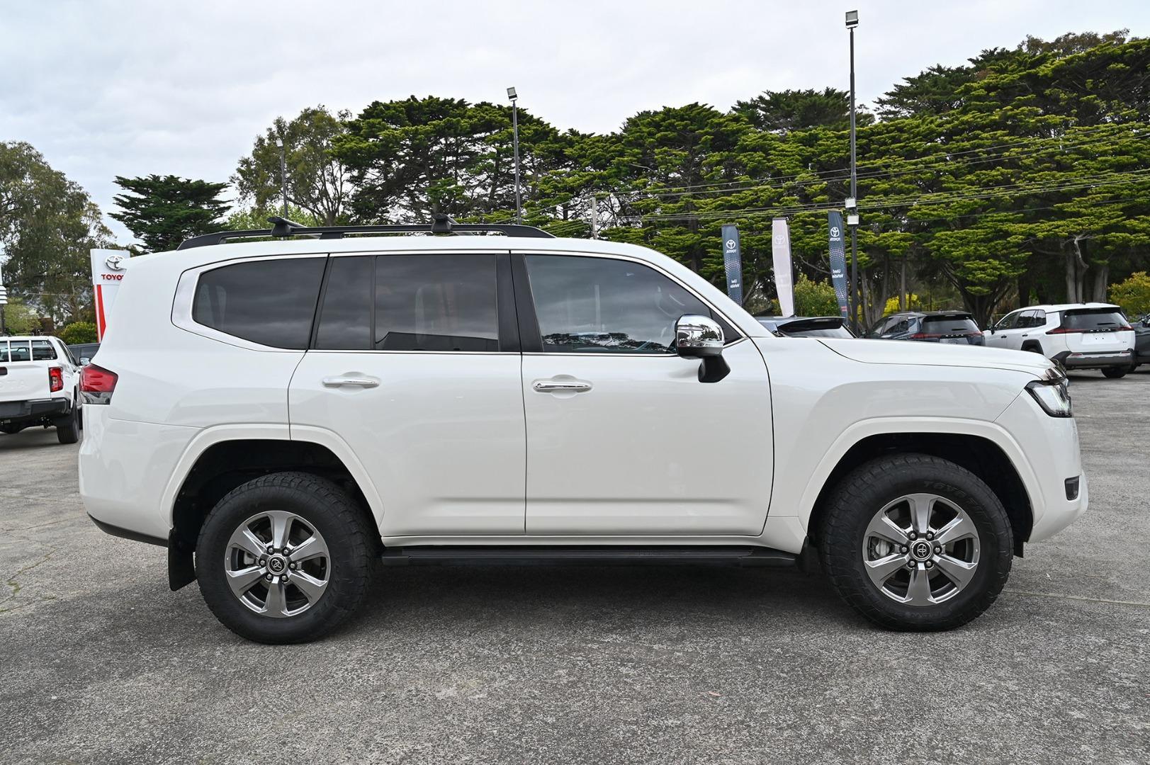 2022 Toyota Landcruiser Sahara in White