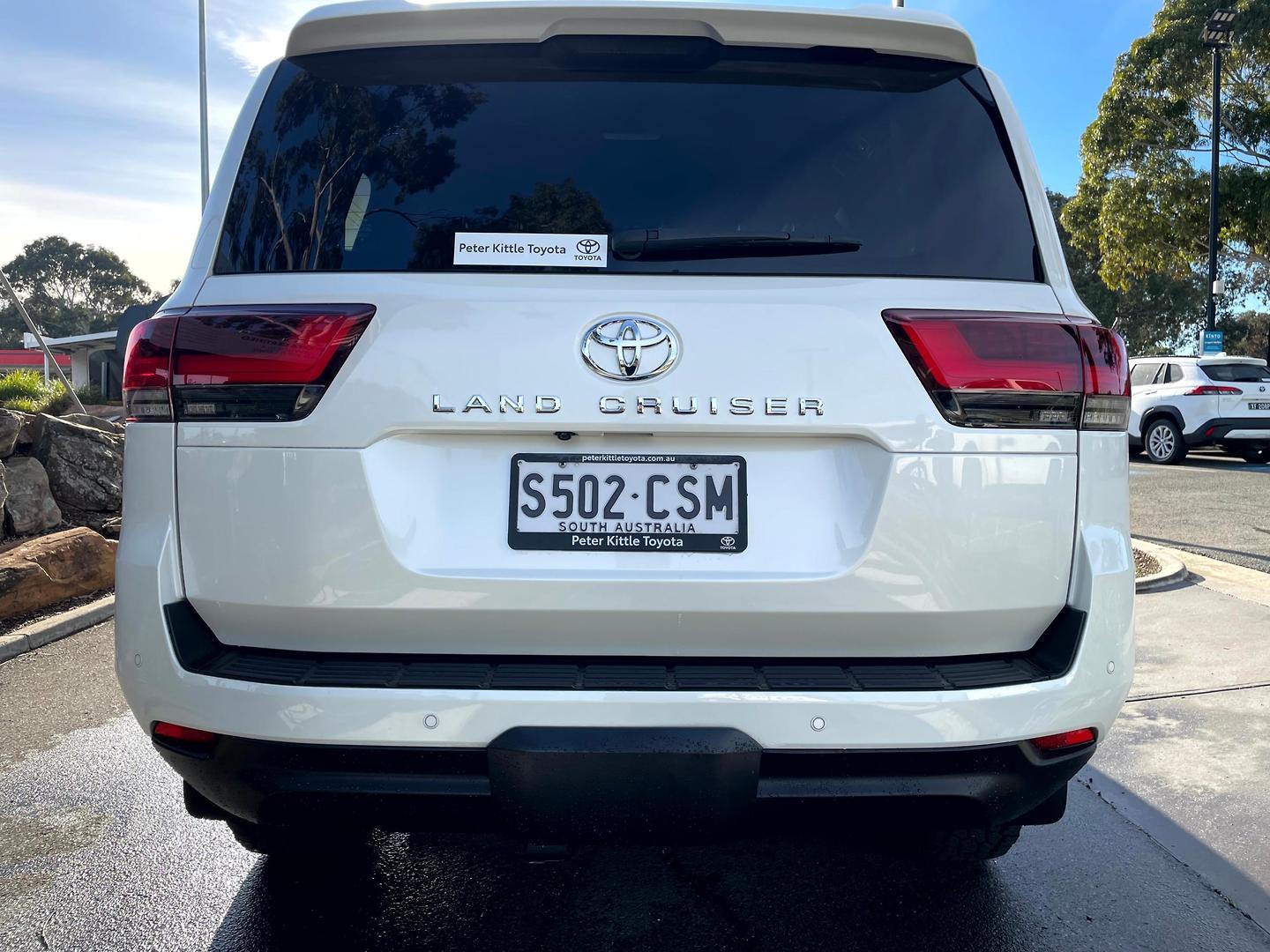 2022 Toyota Landcruiser VX in White