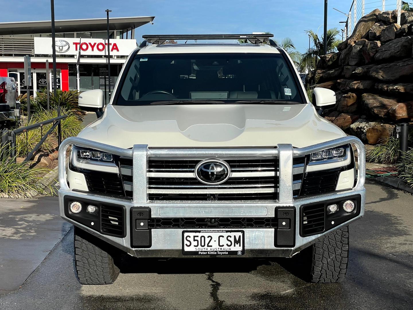2022 Toyota Landcruiser VX in White
