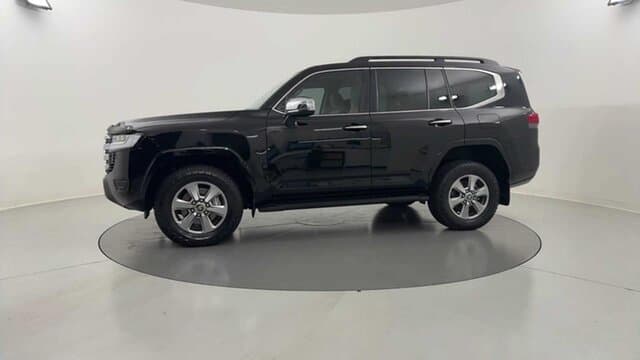 2023 Toyota Landcruiser Sahara in Black