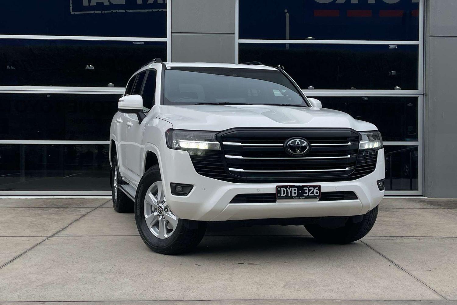 2024 Toyota Landcruiser 300 GXL in White