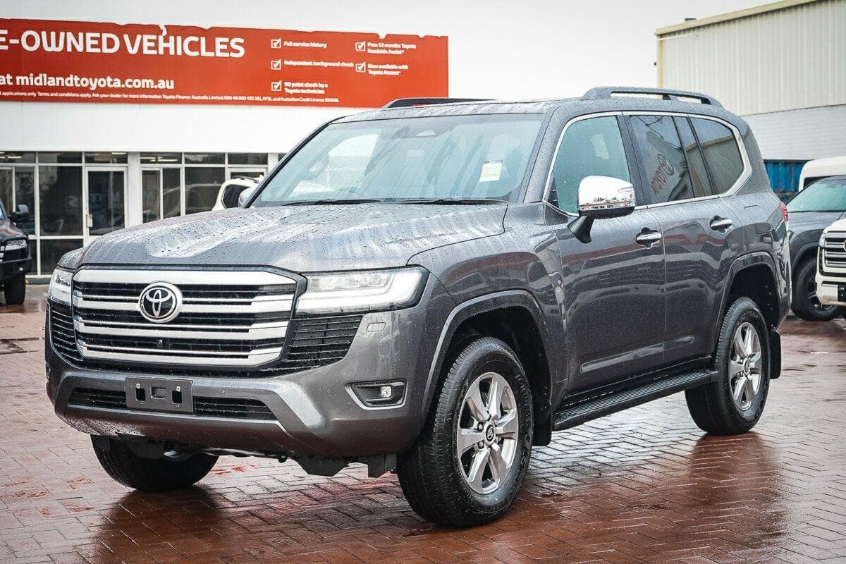 2026 Toyota Landcruiser 300 Sahara in Silver