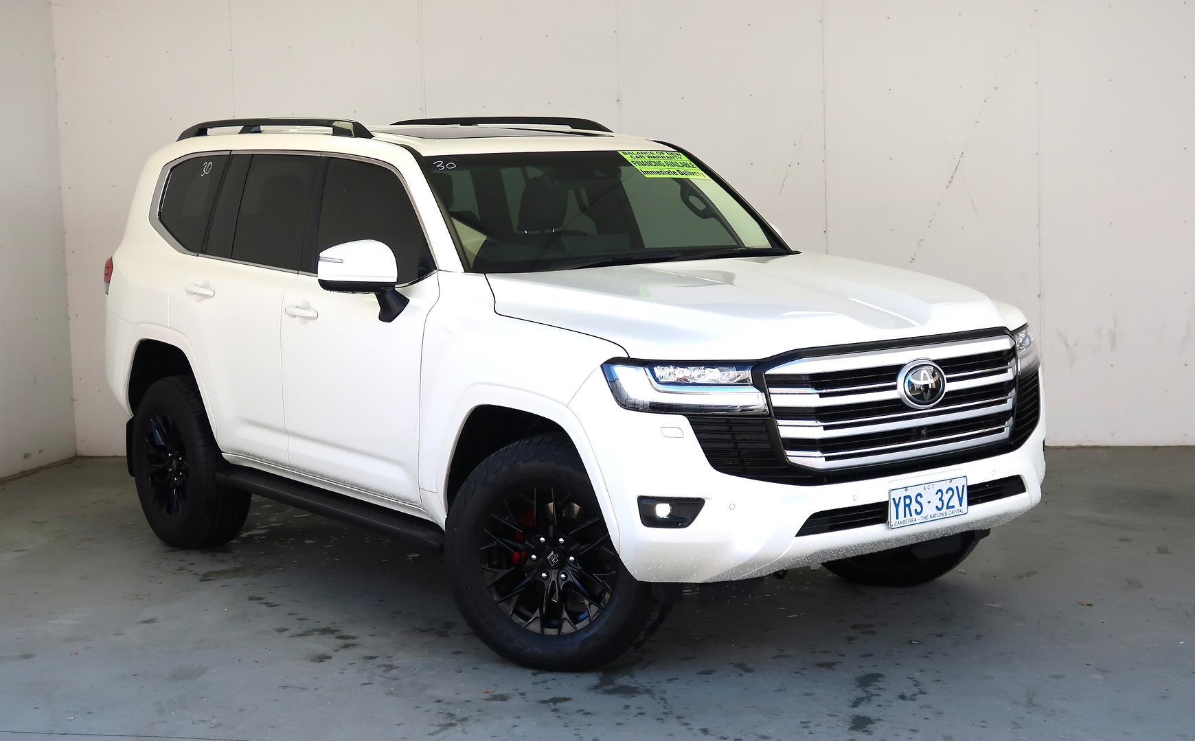 2021 Toyota Landcruiser VX in White