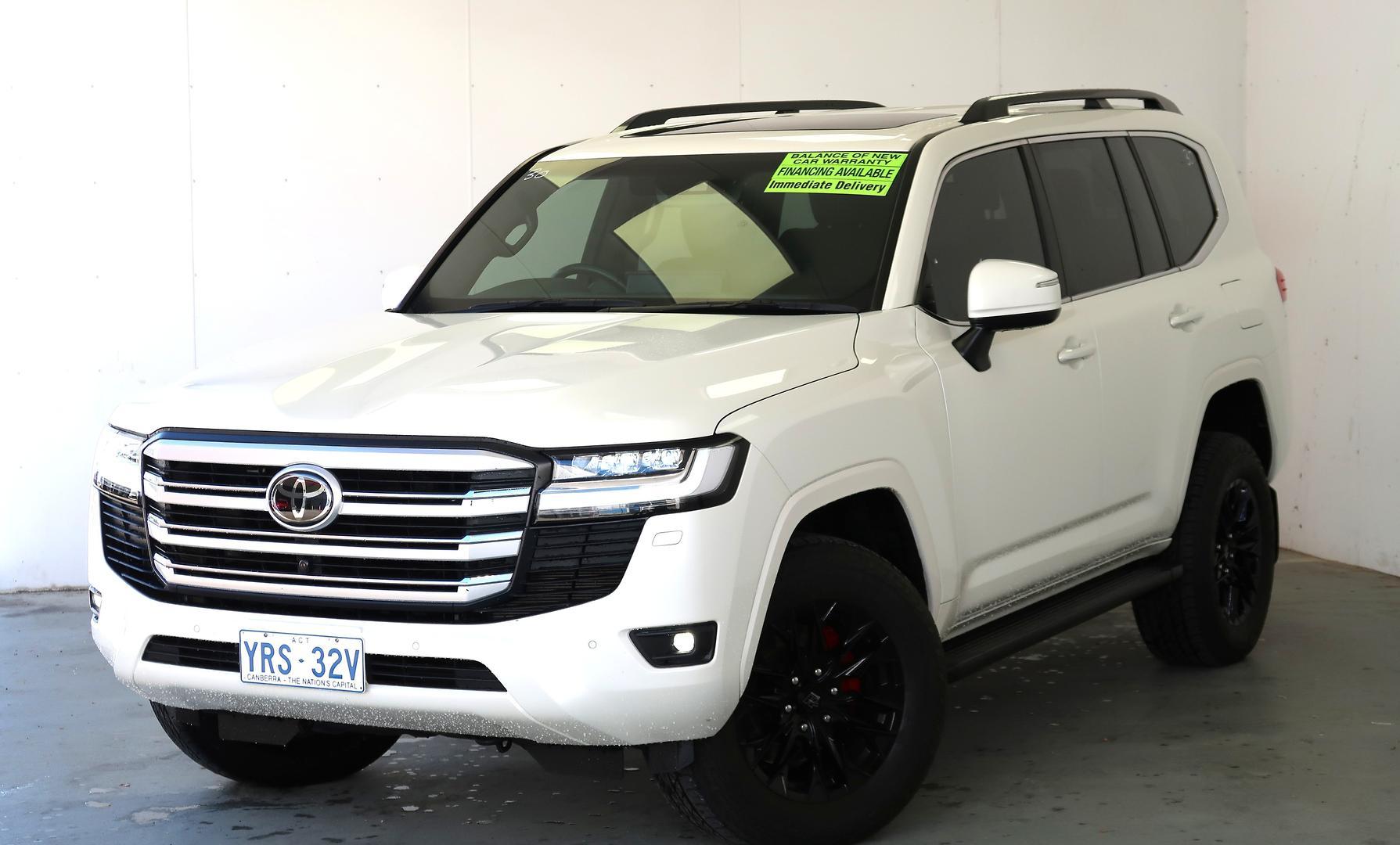 2021 Toyota Landcruiser VX in White