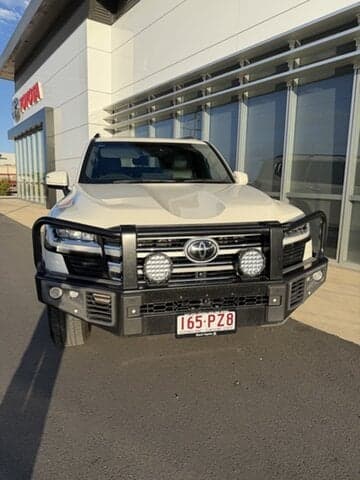 2022 Toyota Landcruiser VX in White