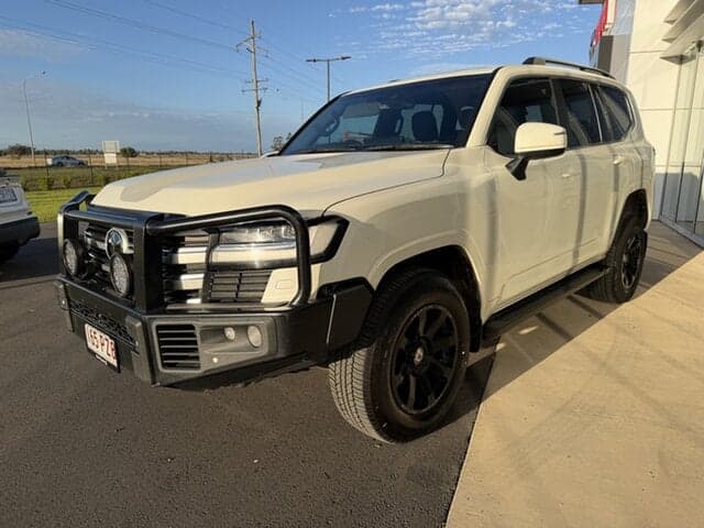 2022 Toyota Landcruiser VX in White