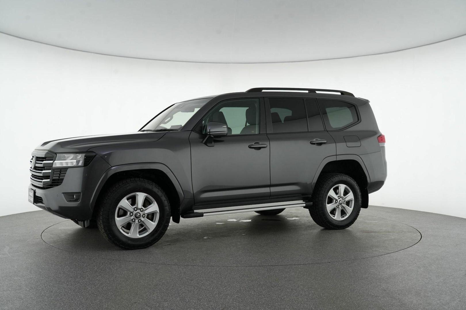 2022 Toyota Landcruiser GXL in Silver