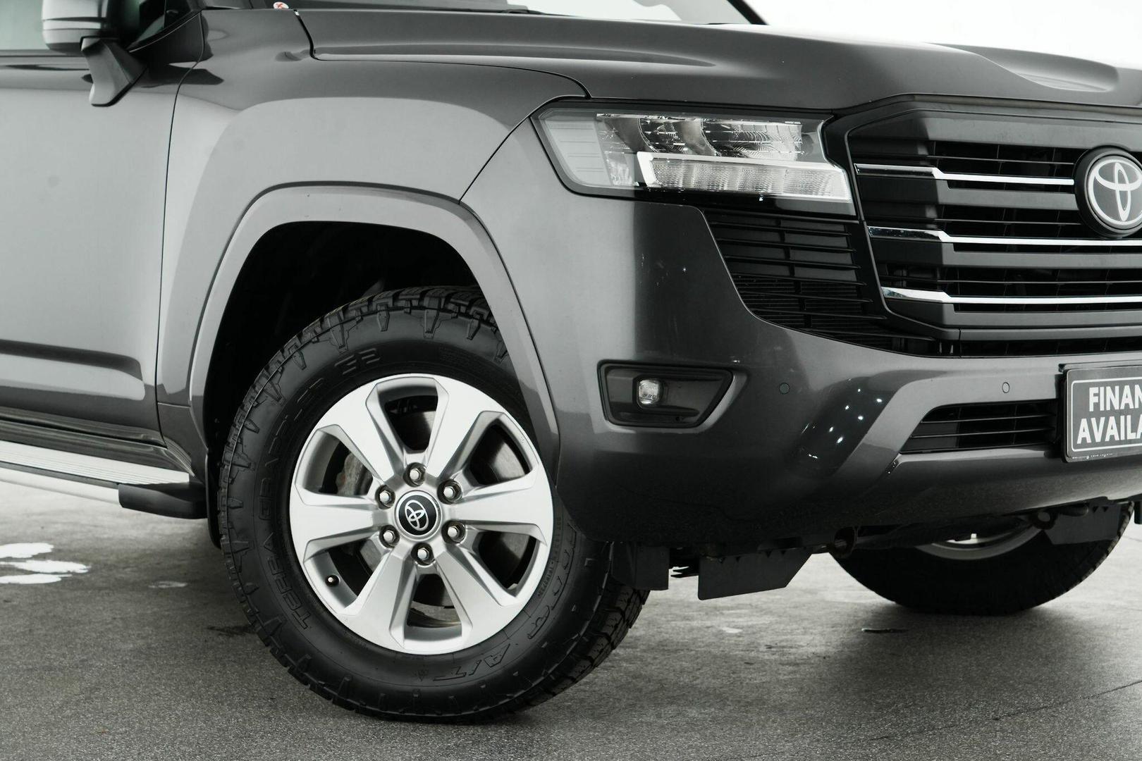 2022 Toyota Landcruiser GXL in Silver