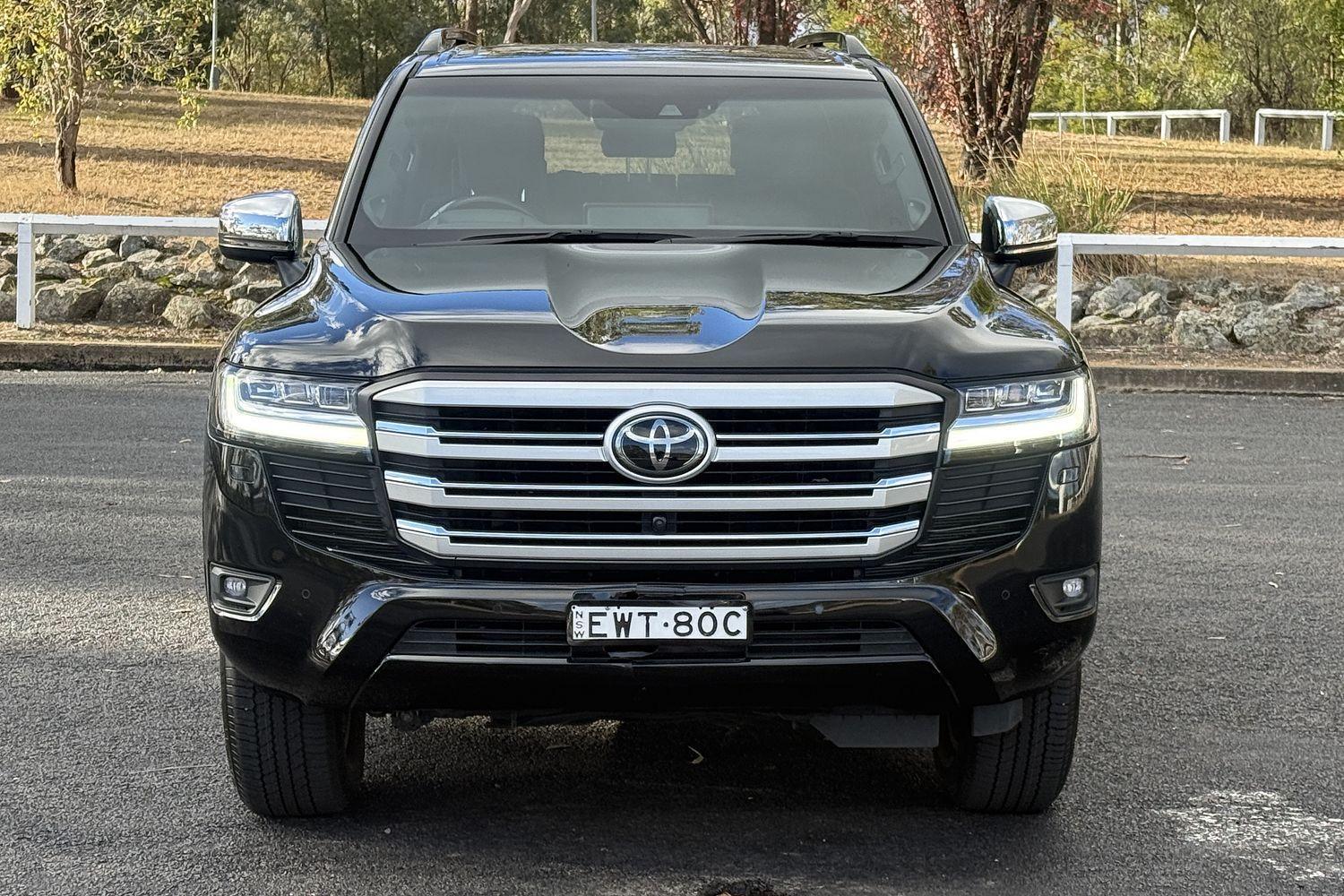 2022 Toyota Landcruiser Sahara in Black