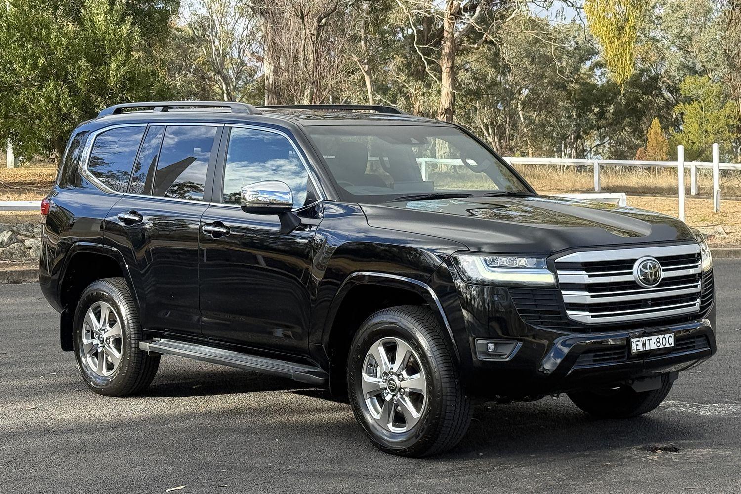 2022 Toyota Landcruiser Sahara in Black