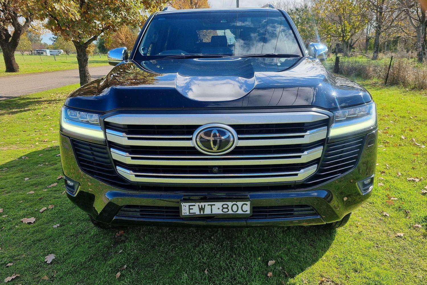 2022 Toyota Landcruiser Sahara in Black