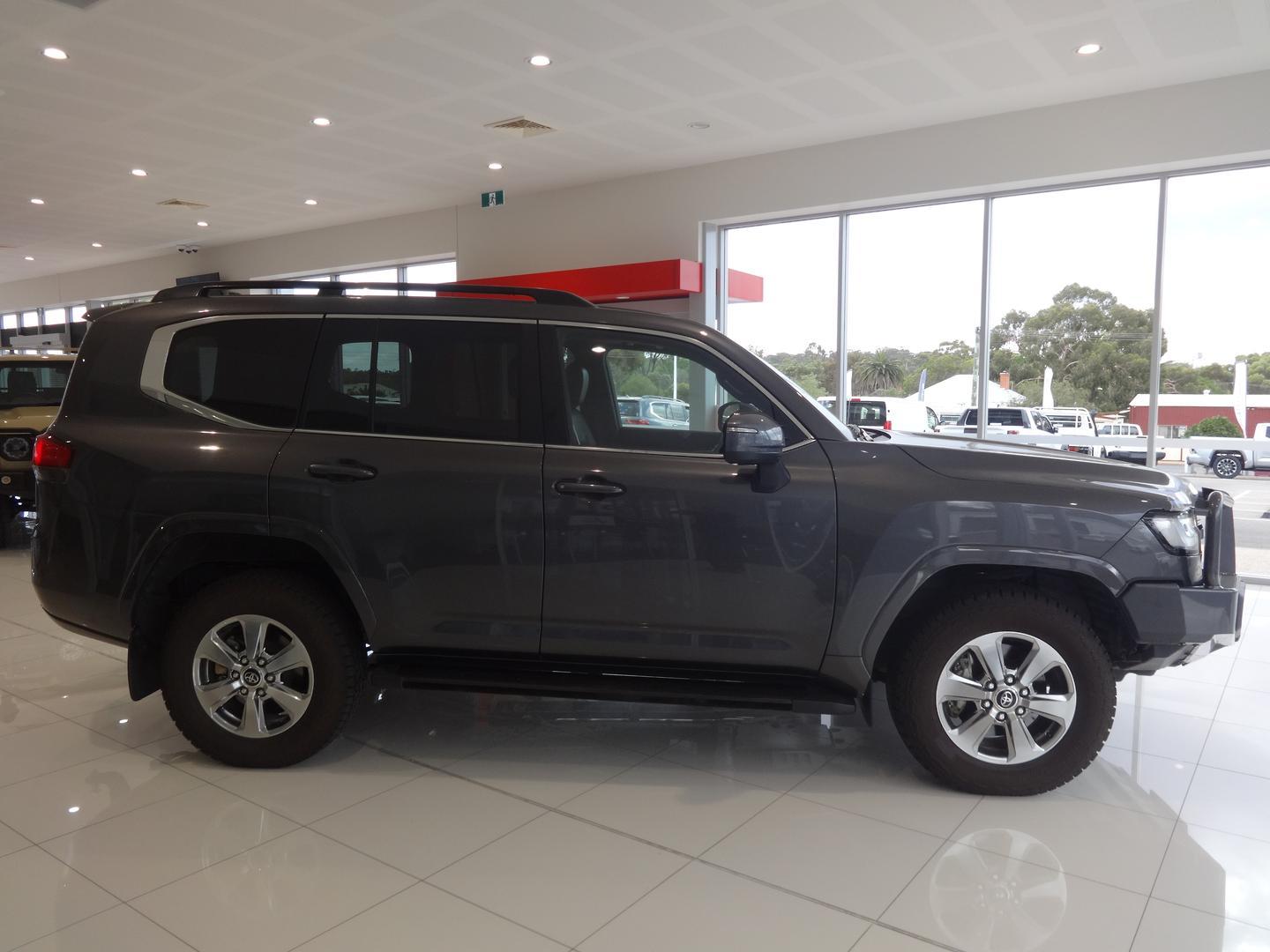 2023 Toyota Landcruiser 300 VX in Silver