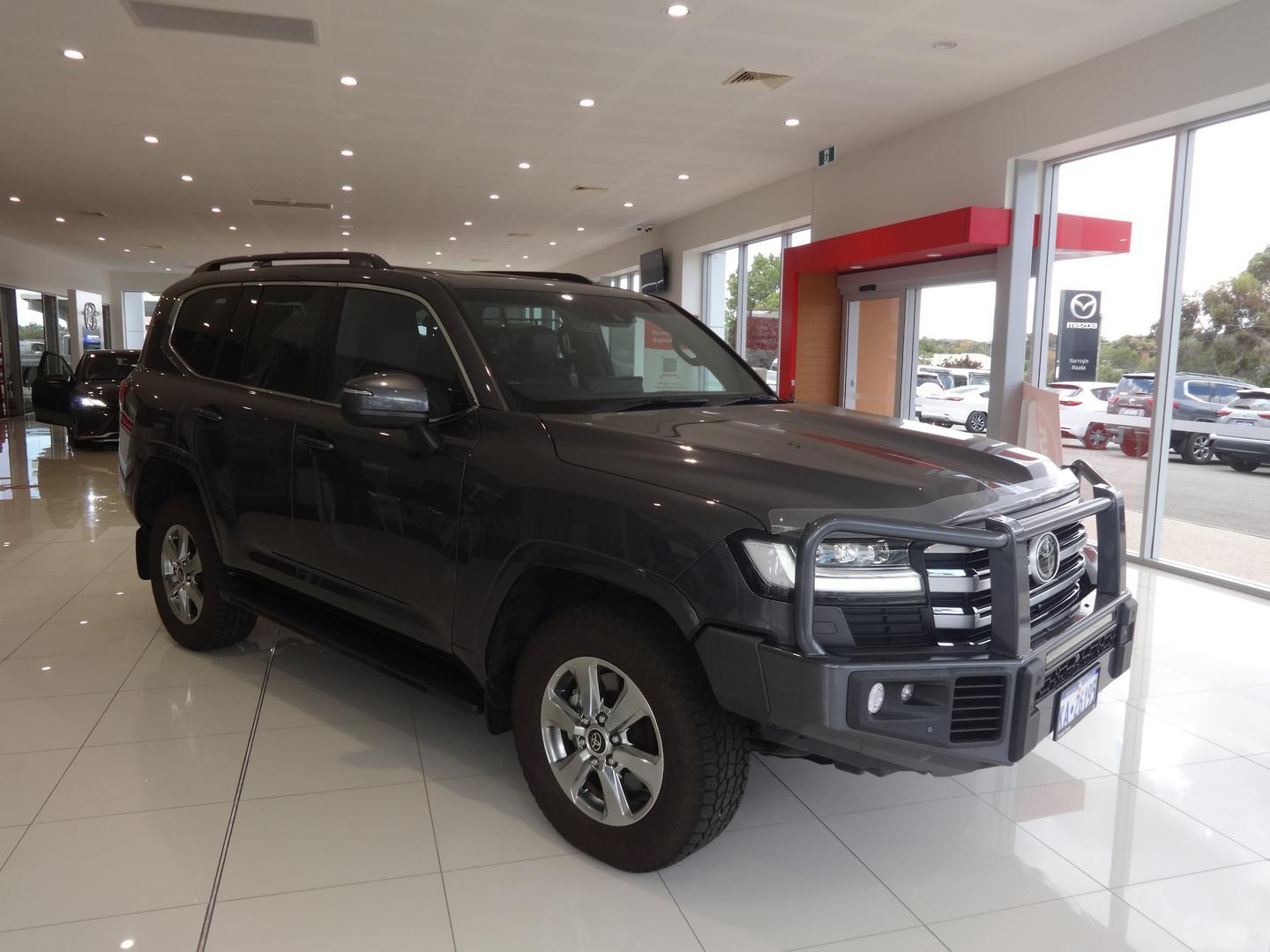 2023 Toyota Landcruiser 300 VX in Silver