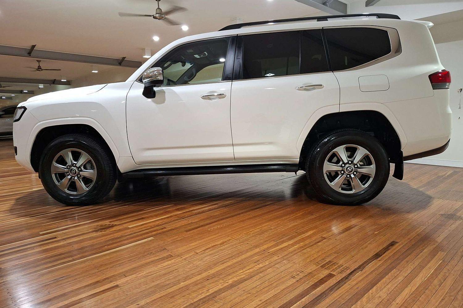 2023 Toyota Landcruiser Sahara in White