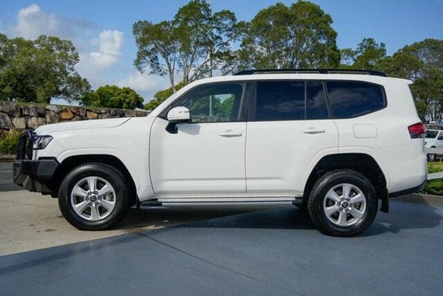 2024 Toyota Landcruiser GXL in White